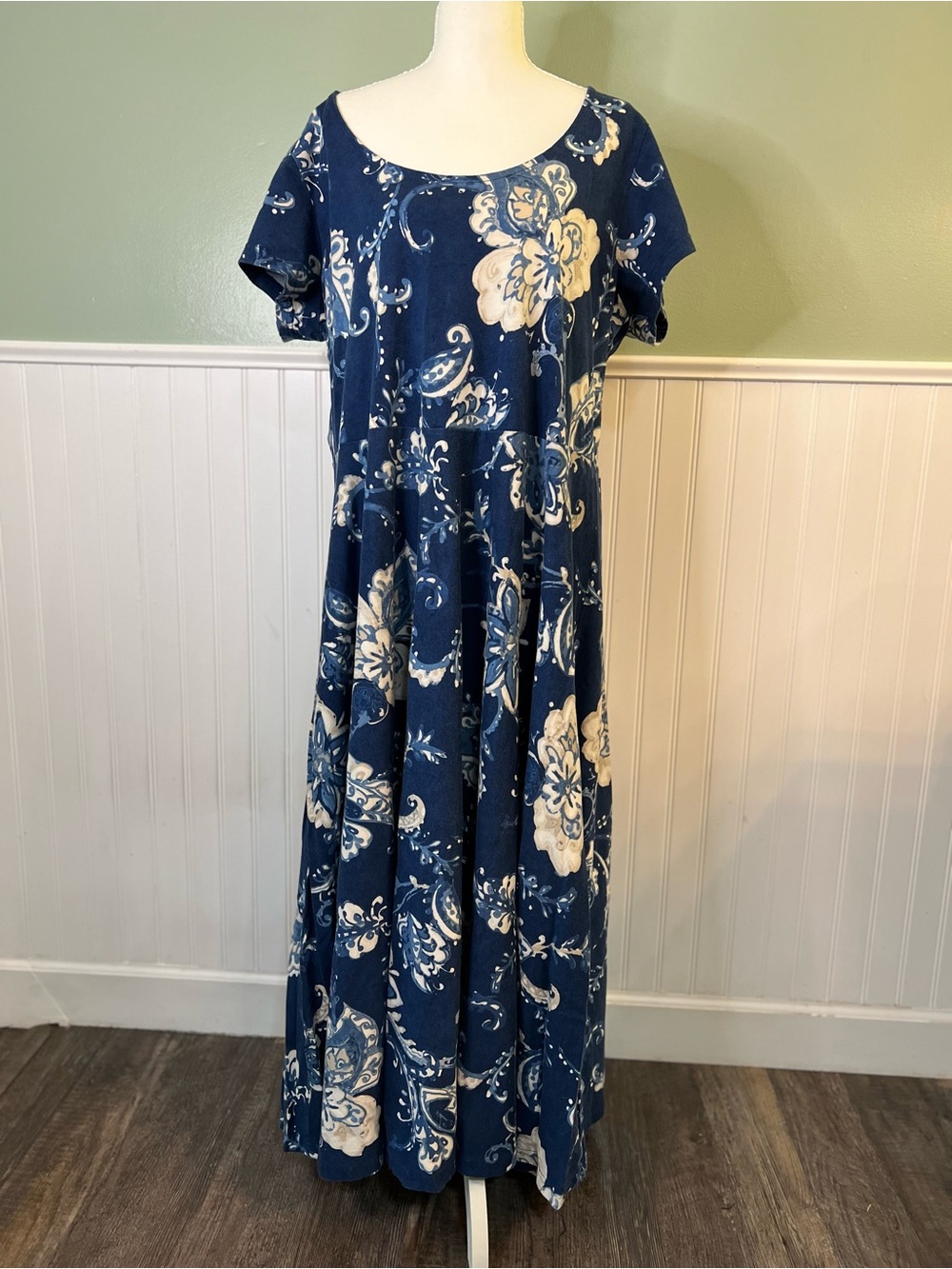 Chaps Navy Blue Cotton Floral Scoop-Neck Maxi Dress. Size 2X